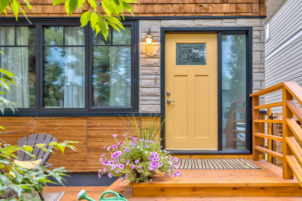 How to Choose the Best Entry Door in Canada: A Comprehensive Guide from Royal City Windows